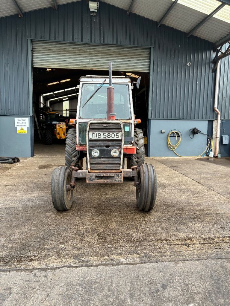 Massey Ferguson 698