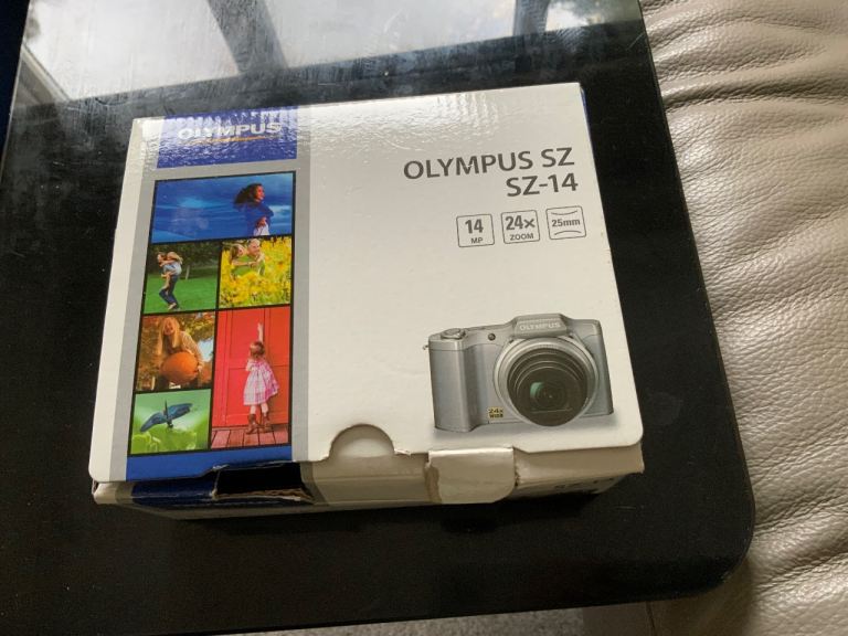 Olympus SZ-14 Digital Camera with Case and Charger