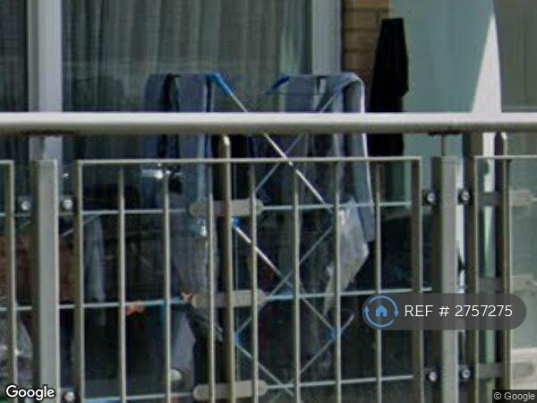 2 bedroom flat in Berberis House, Feltham, TW13 (2 bed) (#2757275)