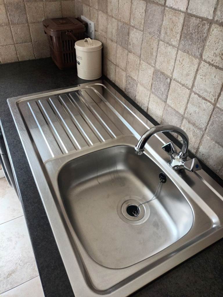 Stainless Steel Kitchen Sink with Mixer Tap – Good Condition