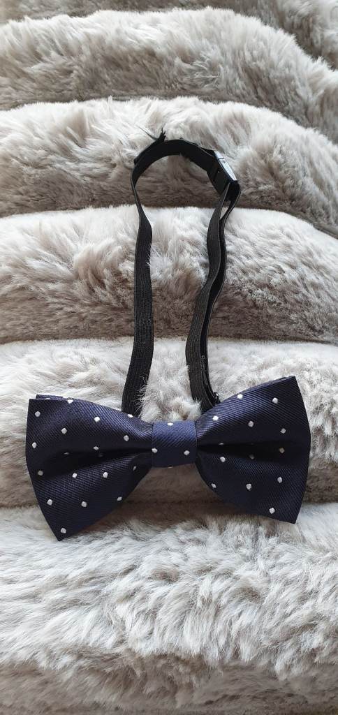Kids polka dot bow tie 