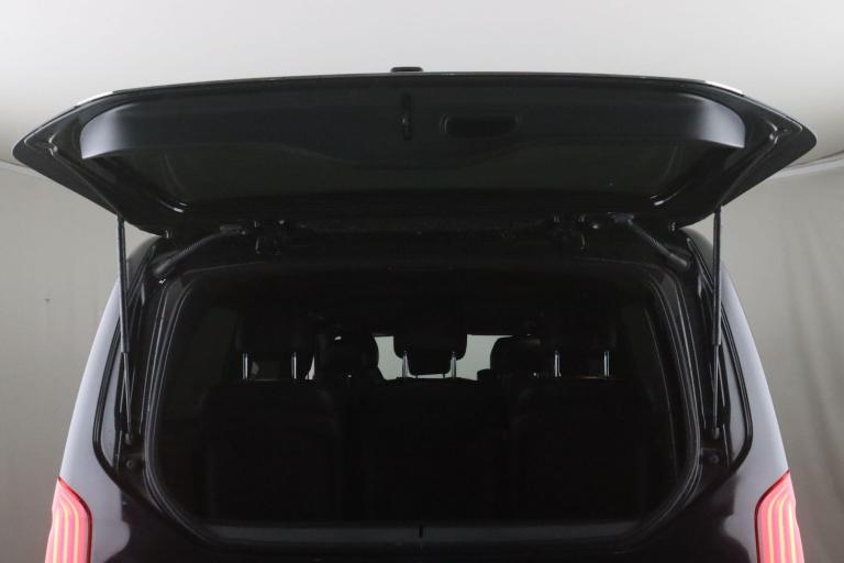 2018 Mercedes-Benz V-Class V250 d AMG Line 5dr Auto [Extra Long] MPV DIESEL Automatic