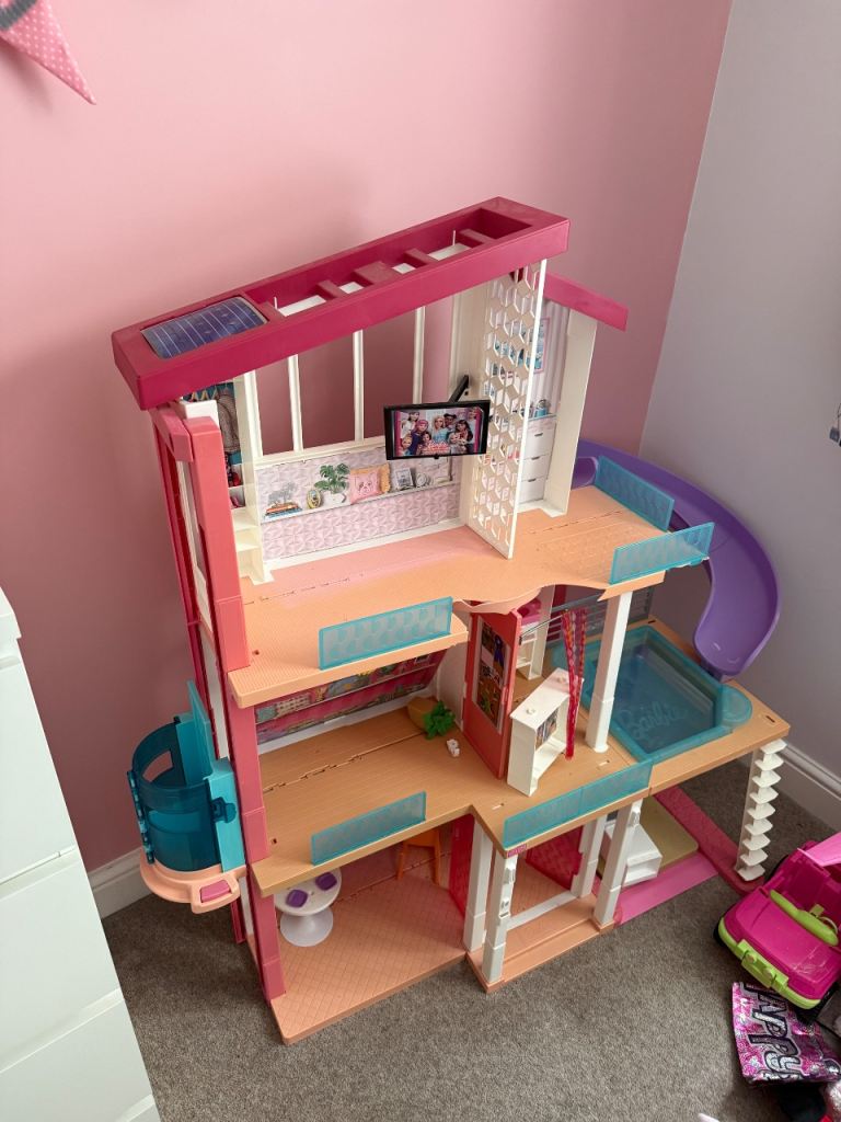 Barbie Dreamhouse Dollhouse – Good Condition, Some Wear