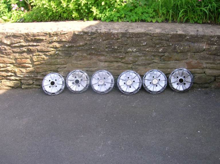 Mini wheel trims