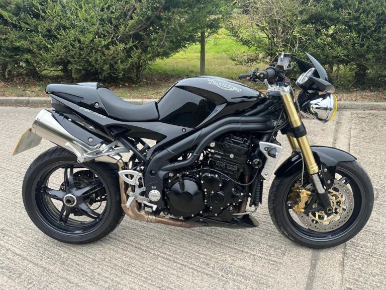 2005 05 TRIUMPH SPEED TRIPLE 1050 BLACK VERY CLEAN NAKED 16k MILES NEW MOT