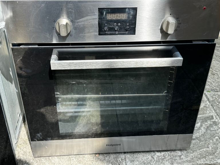Hotpoint AOY54CIX Built-In electric oven 