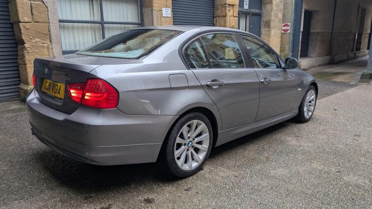 2011 BMW 3 Series 320d [184] SE 4dr Step Auto SALOON Diesel Automatic