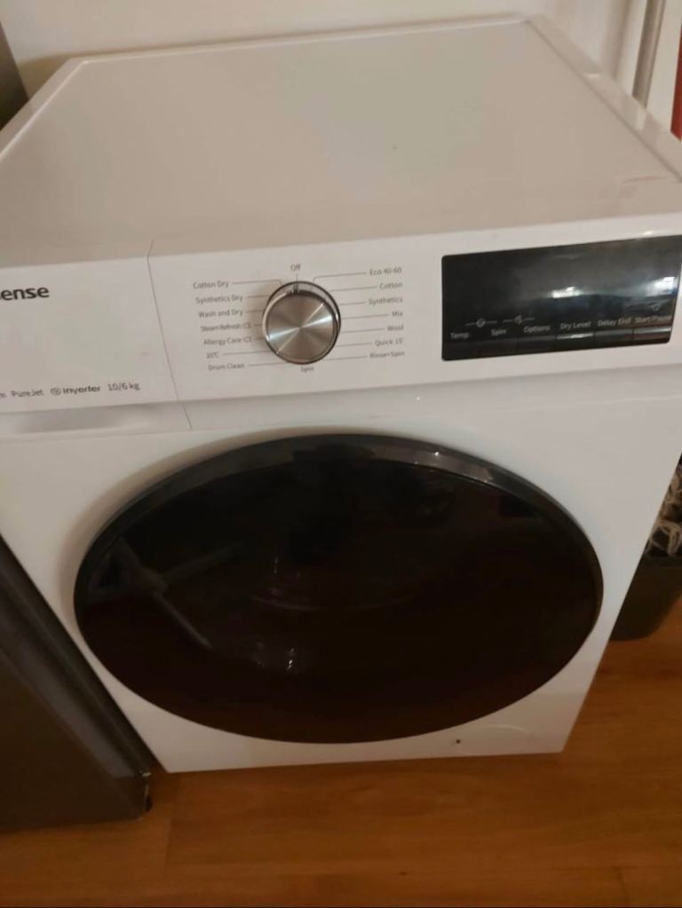 Hisense Washer Dryer - Good Condition