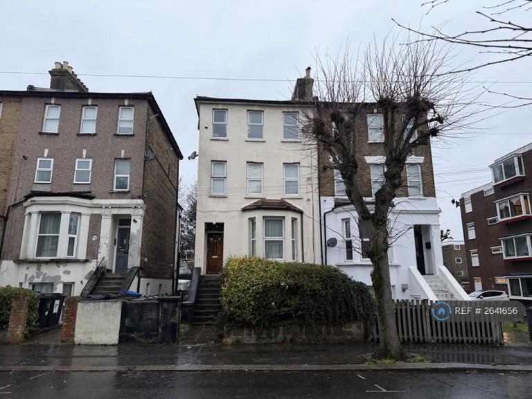 1 bedroom flat in Clyde Road, Croydon, CR0 (1 bed) (#2641656)