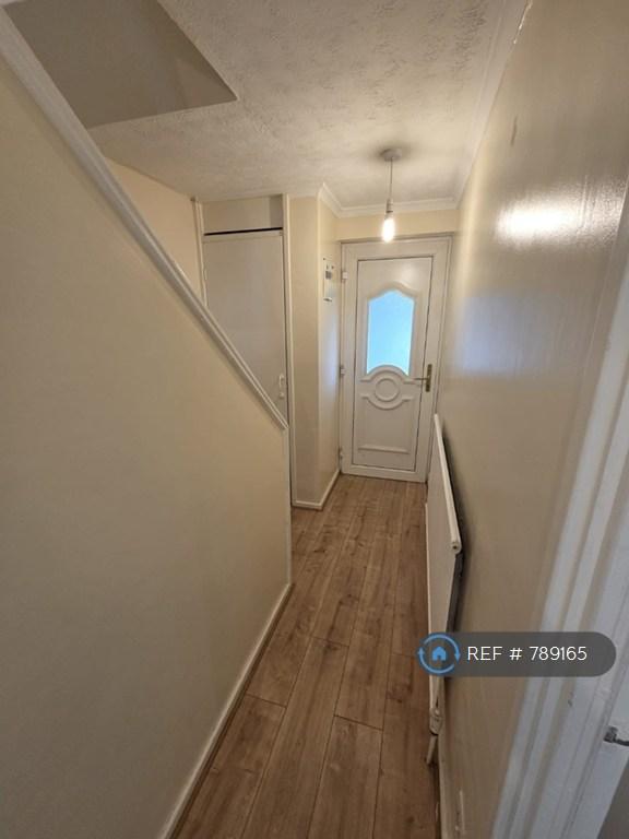 3 bedroom house in Dulverton Close, Leeds, LS11 (3 bed) (#789165)