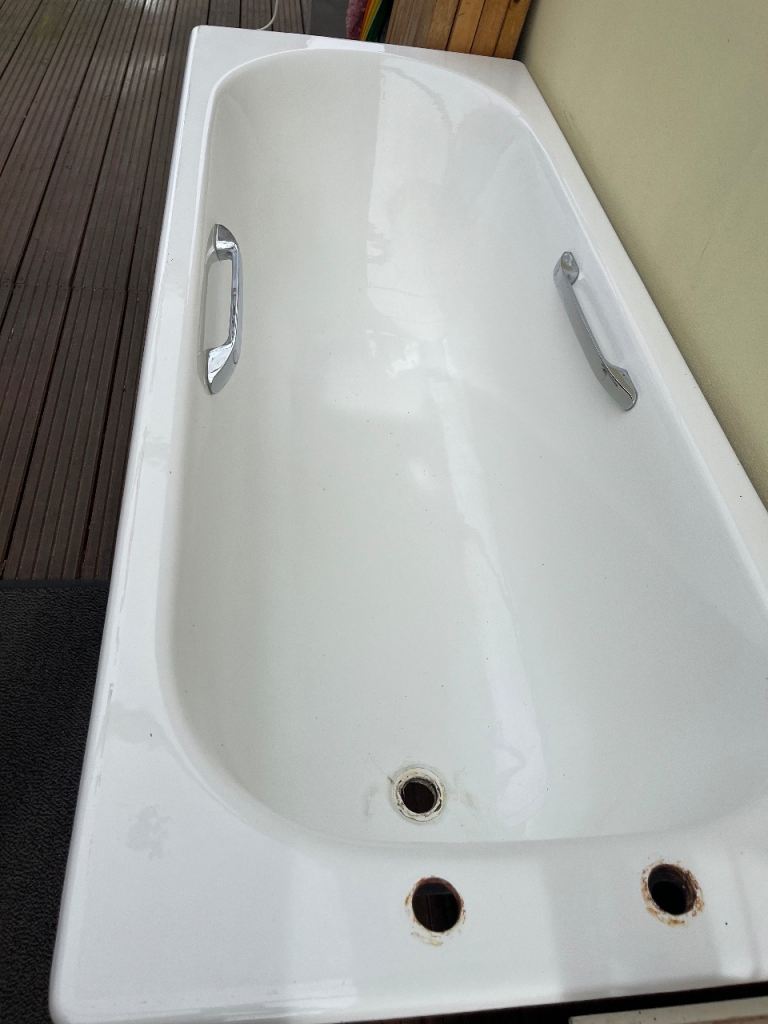 Cast Iron Bath - 1.7m x 0.7m 