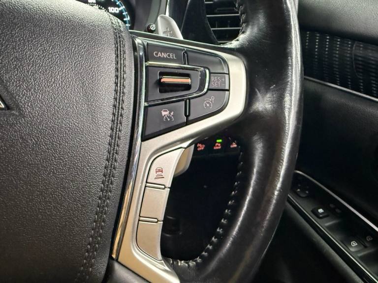 2020 Mitsubishi Outlander 2.4h TwinMotor 13.8kWh Exceed Safety SUV 5dr Petrol Plug-in Hybrid CVT ...