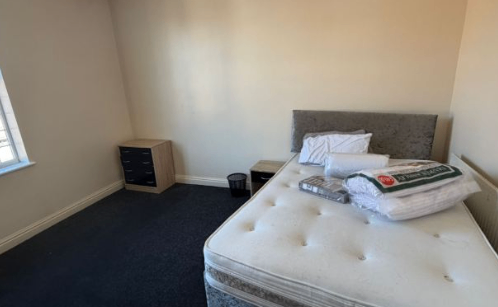 🏠 Room Available Now in Oldbury B68 – Universal Credit Welcome