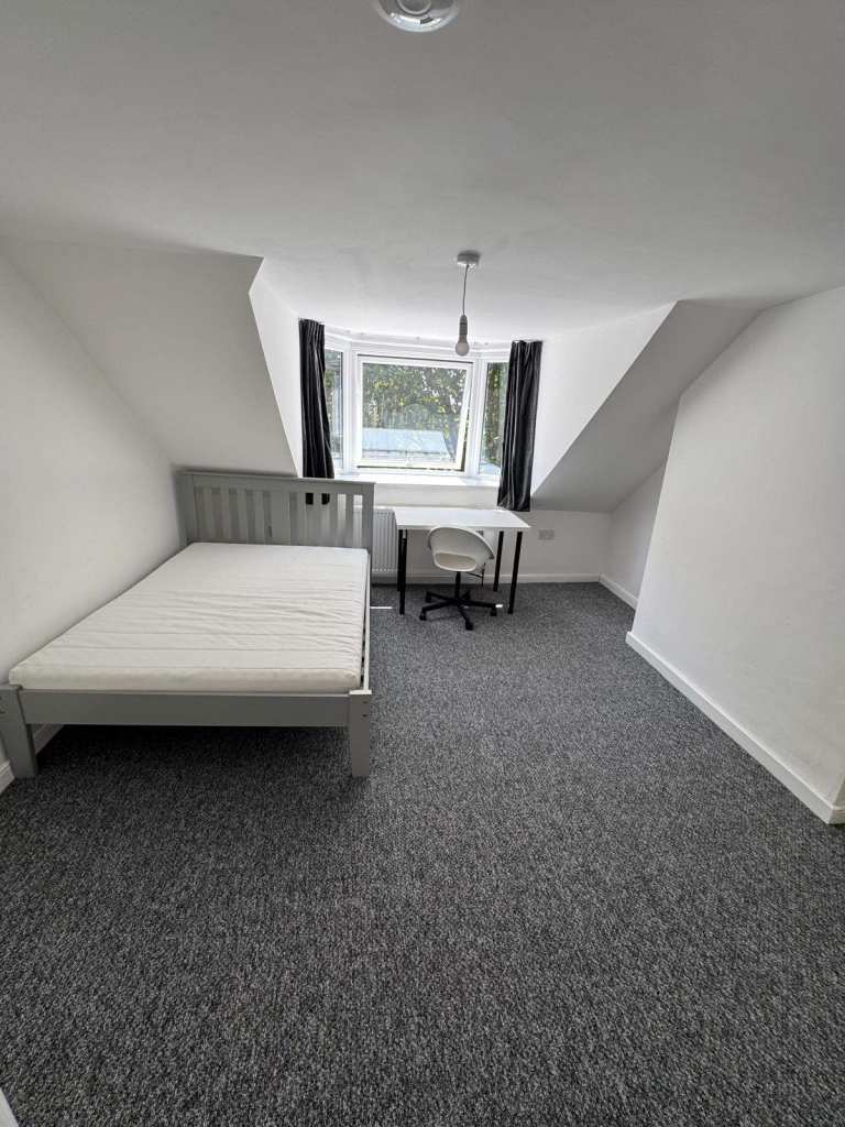 Spacious and Cosy Double Rooms for Rent in - BS16 2JD