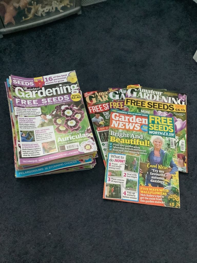 42 x Amateur Gardening magazines.