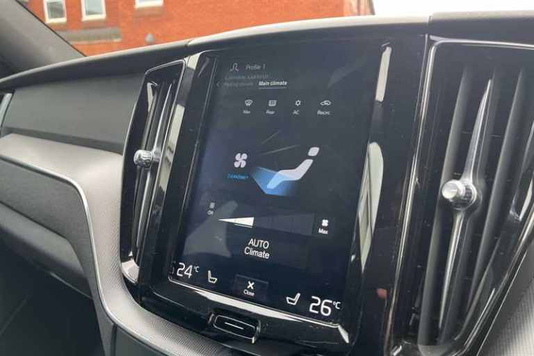 2020 Volvo XC60 2.0 T8 [390] Hybrid R DESIGN 5dr AWD Geartronic ESTATE PETROL/ELECTRIC Automatic