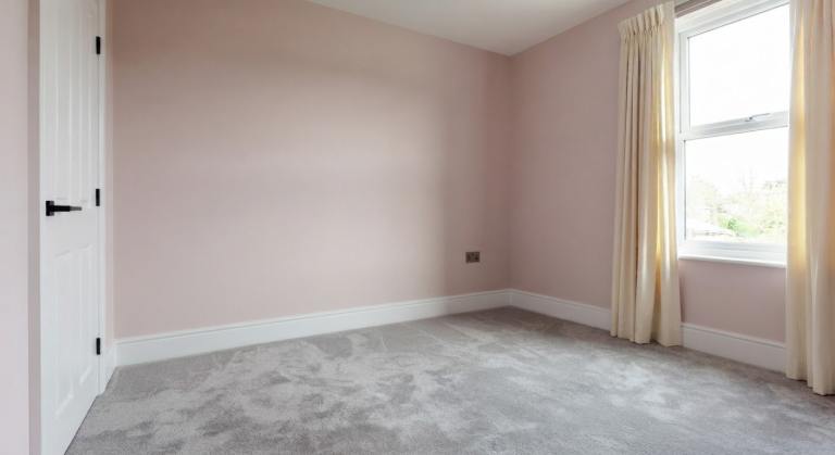 Single Room Available 