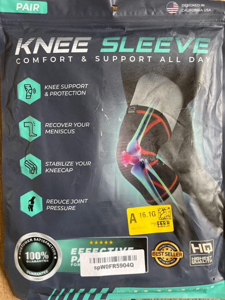 Pair of knee supports