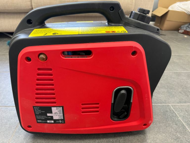 Clarke Power IG1200D Inverter Generator 1100W – Good Condition