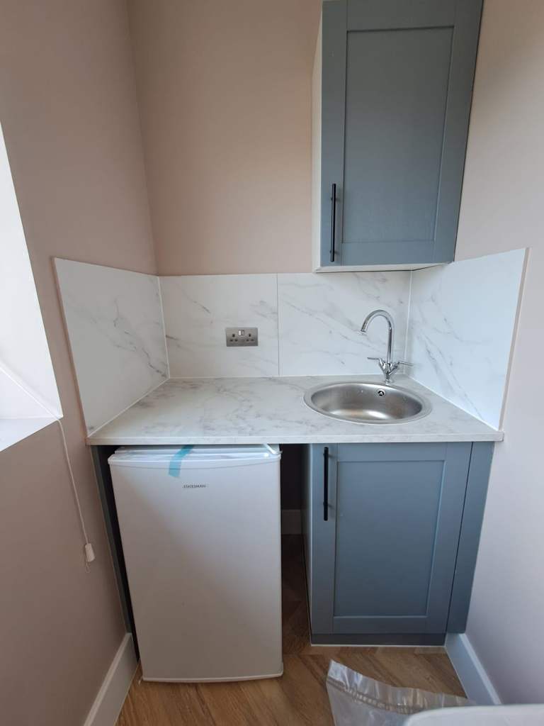 Studio Available - Oldway Lane, Cippenham - DSS Only