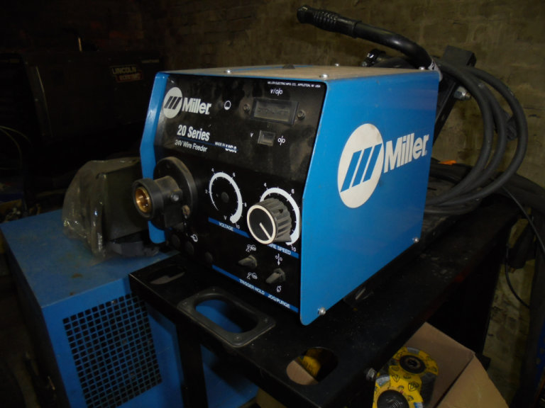 MILLER 4 ROLL DRIVE WIRE FEED UNIT