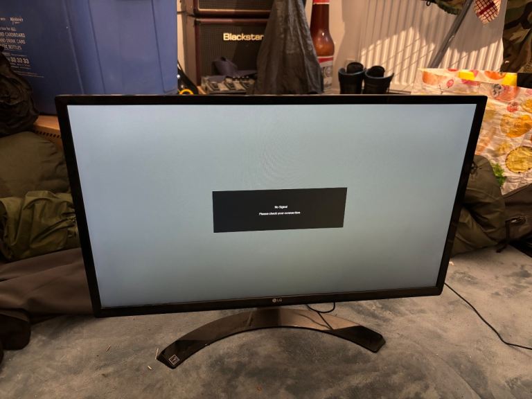 LG Computer Monitor – Good Condition, Black