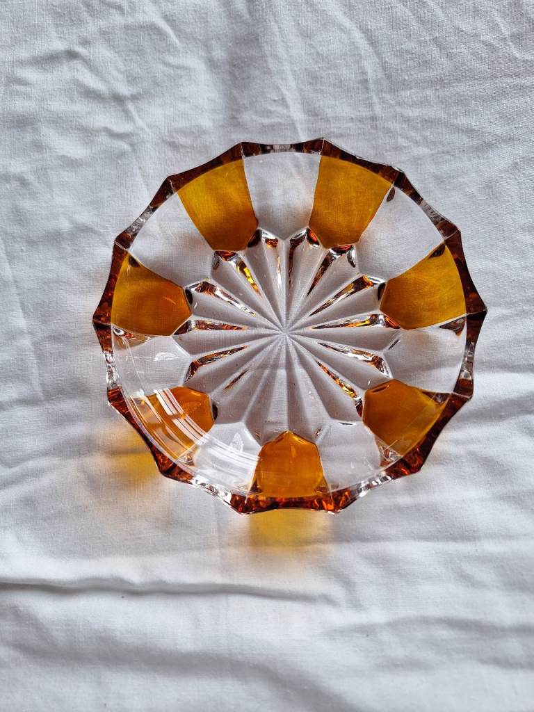GLASS DISH