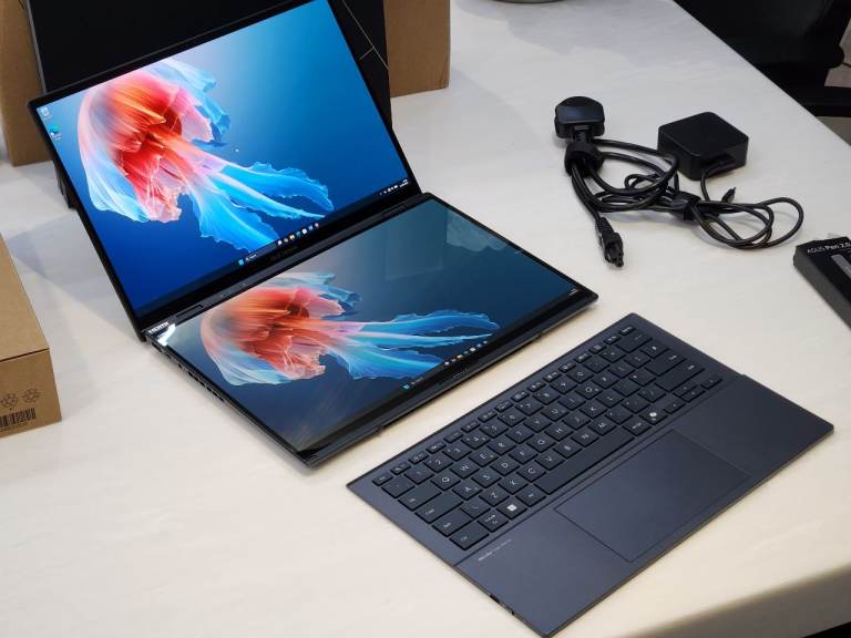 ASUS Zenbook Duo UX8406 * Ultra 9 285H * 32GB RAM * 1TB SSD 14" Dual OLED Touch