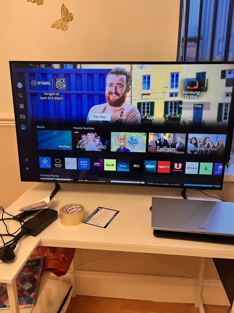 Samsung DU7100 50" Crystal UHD SmartTV