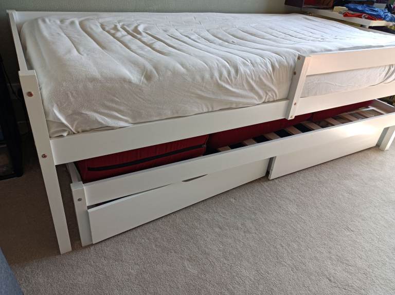 Single bed with trundle pullout bed and drawers