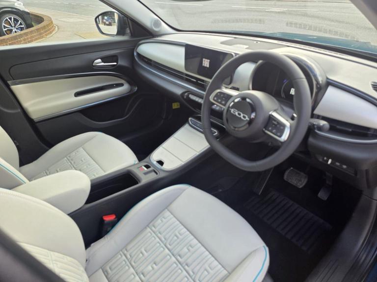 2025 Fiat 600 1.2 Hybrid 48V La Prima 5dr eDCT-6 HATCHBACK PETROL Automatic