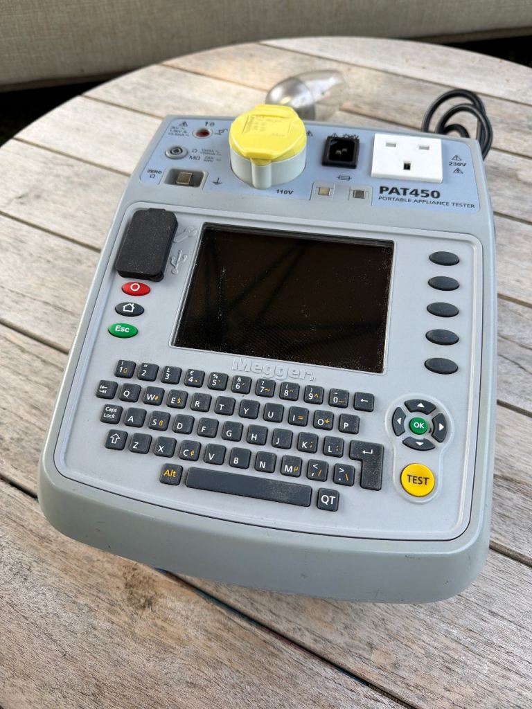 Megger pat tester pat450