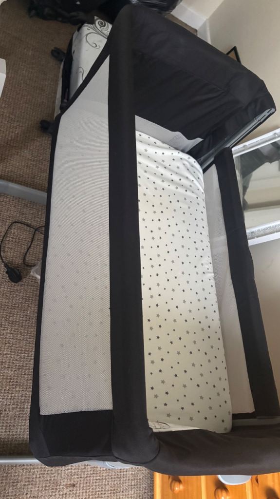 Graco next to me crib 