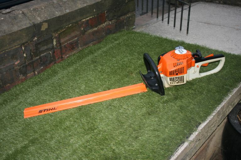 Stihl HS45 petrol hedge trimmer, excellent condition just serviced