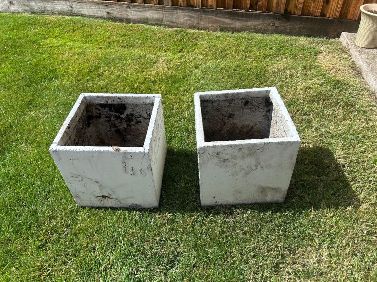 Free plant pots