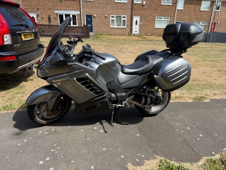 Kawasaki, GTR, 2010, 1352 (cc)