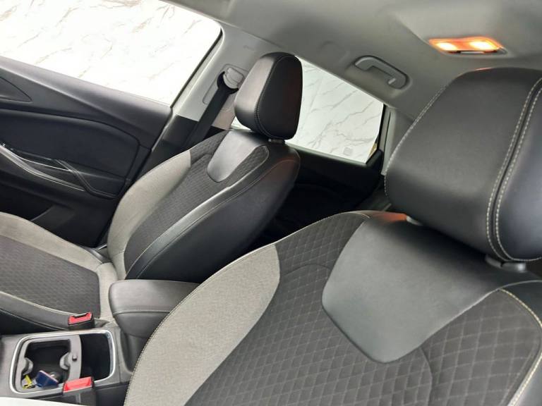 2019 Vauxhall Grandland X 1.5 Turbo D BlueInjection Sport Nav SUV 5dr Diesel Manual Euro 6 (s/s) ...