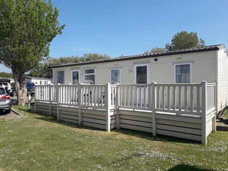 🏖️ 2010 Melrose Carnaby Caravan – 3 Bed, 8 Berth 🏡