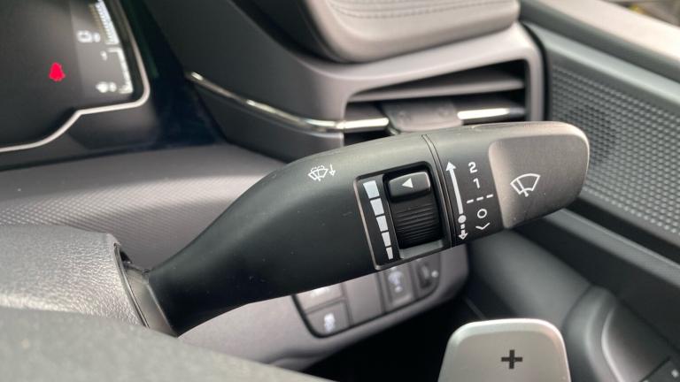 2022 Hyundai IONIQ 1.6 GDi Hybrid SE Connect 5dr DCT Hybrid Hatchback Hatchback Hybrid Automatic