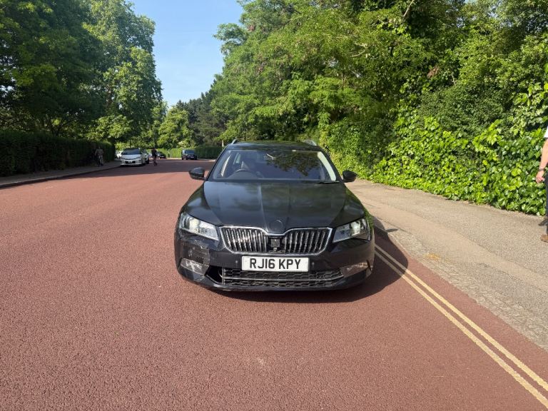 Skoda Superb 2.0 TDI DSG automatic 2016 