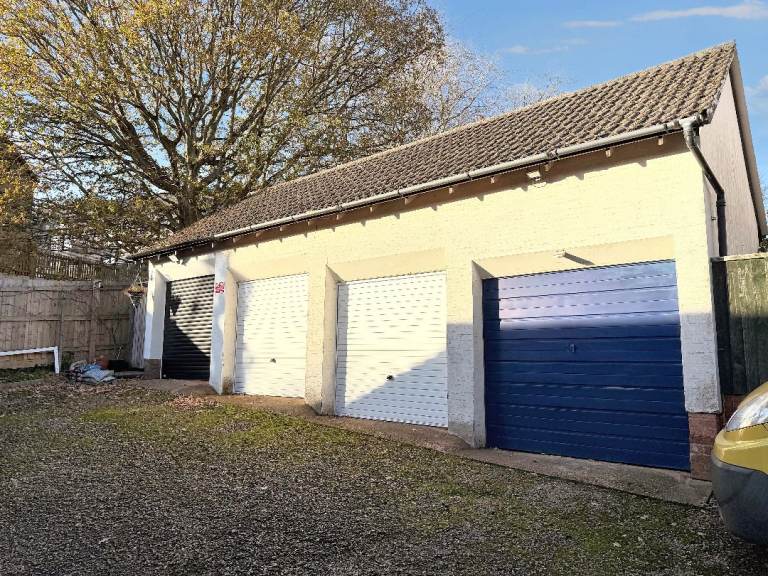 Garage to rent, Palmerston Drive, Exeter, EX4