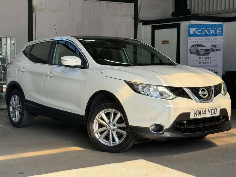 2014 Nissan Qashqai 1.6 dCi Acenta Premium 5dr HATCHBACK DIESEL Manual