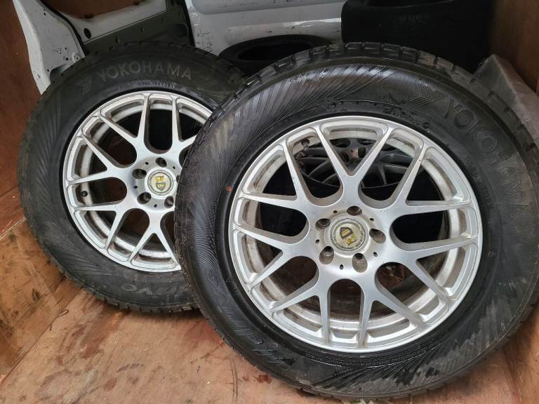 2 ALLOY WHEELS +Yokohama 235/65R17 TYRES 