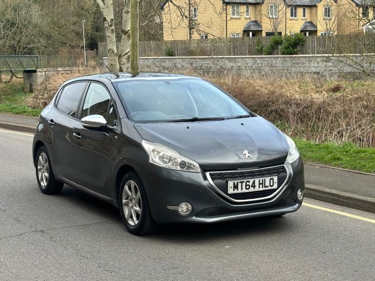 2014 Peugeot 208 1.2 VTi Style 5dr HATCHBACK Petrol Manual