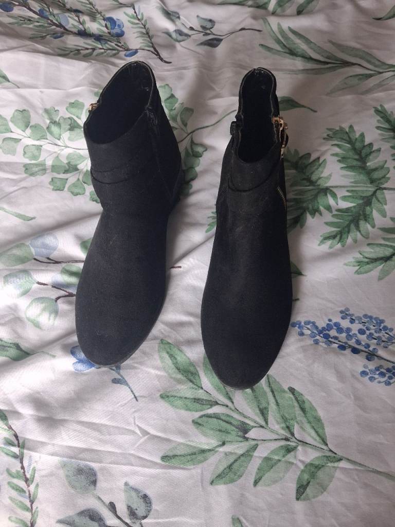 Black Suede Ankle Boots with Gold Buckle – Good Condition