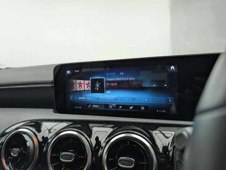 2022 Mercedes-Benz A-Class 1.3 A180 Sport (Executive) Hatchback 5dr Petrol 7G-DCT Euro 6 (s/s) (1...