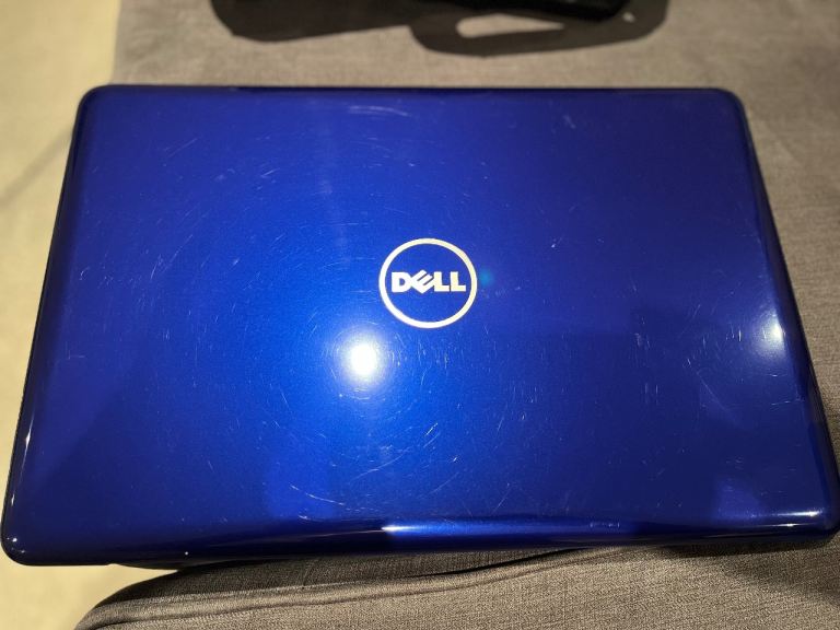 DELL Laptop 