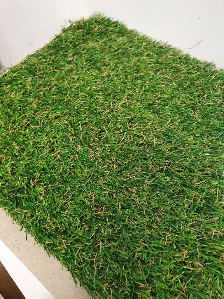 22DF PEMBROKE BY LUXURY LAWNS 20MM ARTIFICIAL GRASS REMNANT 2M X 2M
