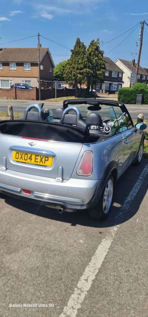 Mini, CONVERTIBLE, Convertible, 2004, Manual, 1598 (cc), 2 doors
