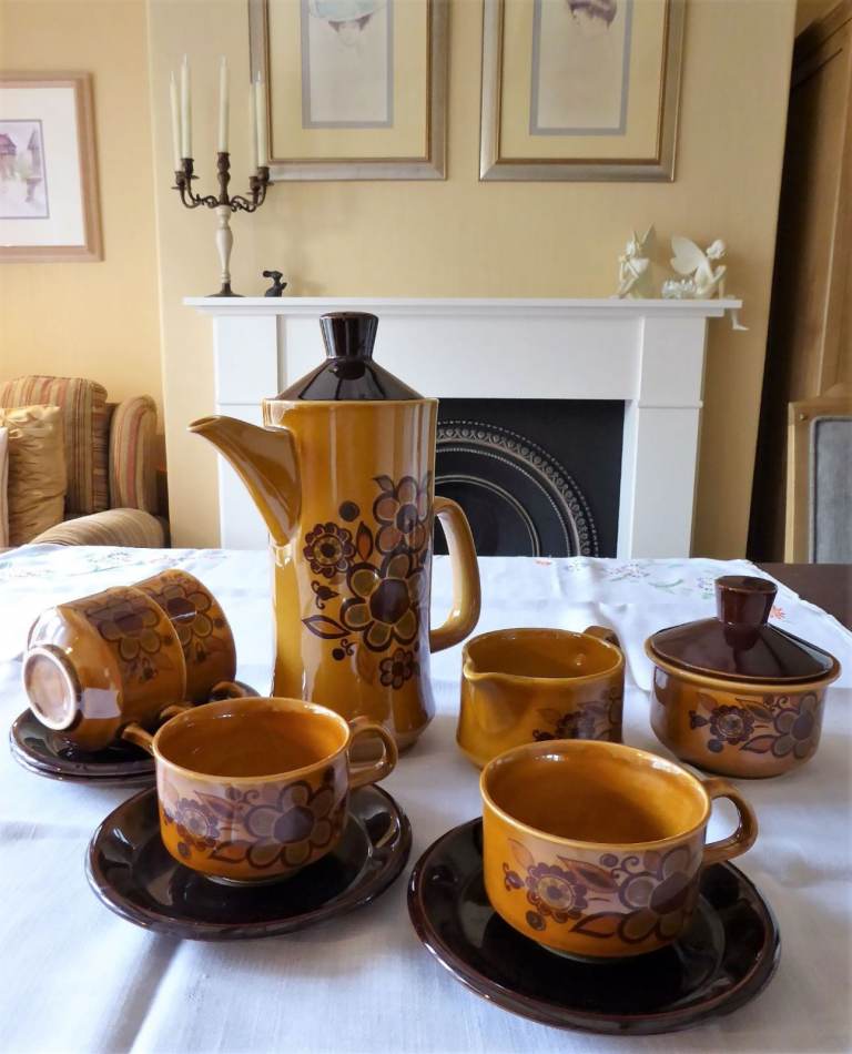 In Vogue 1970s coffee set . 